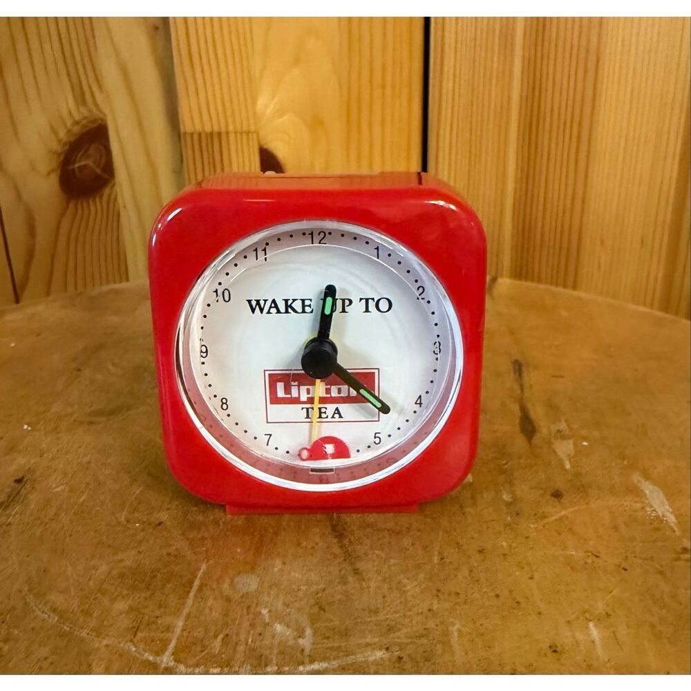 WAKE UP TO LIPTON TEA ALARM CLOCK (6769)